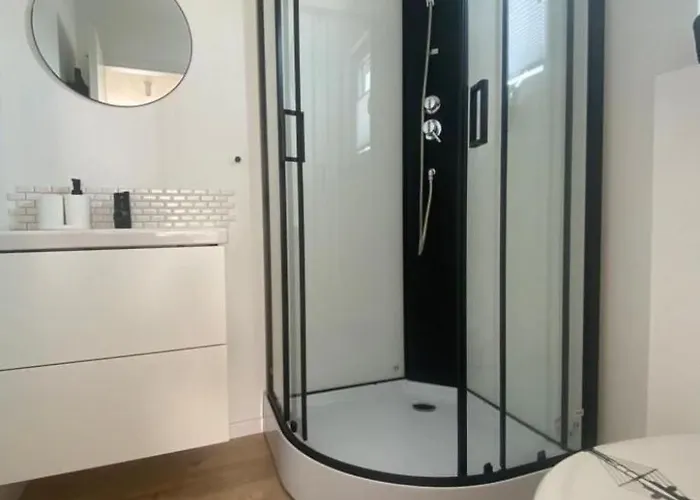 בית נופש Sonnenschein By Interhome *