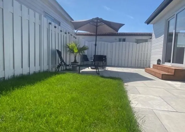 בית נופש Sonnenschein By Interhome *